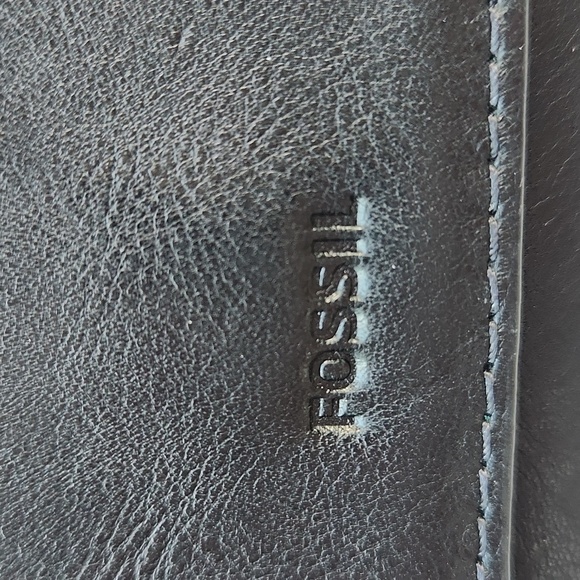 Fossil Women's Black Leather Wallet - Picture 2 of 9